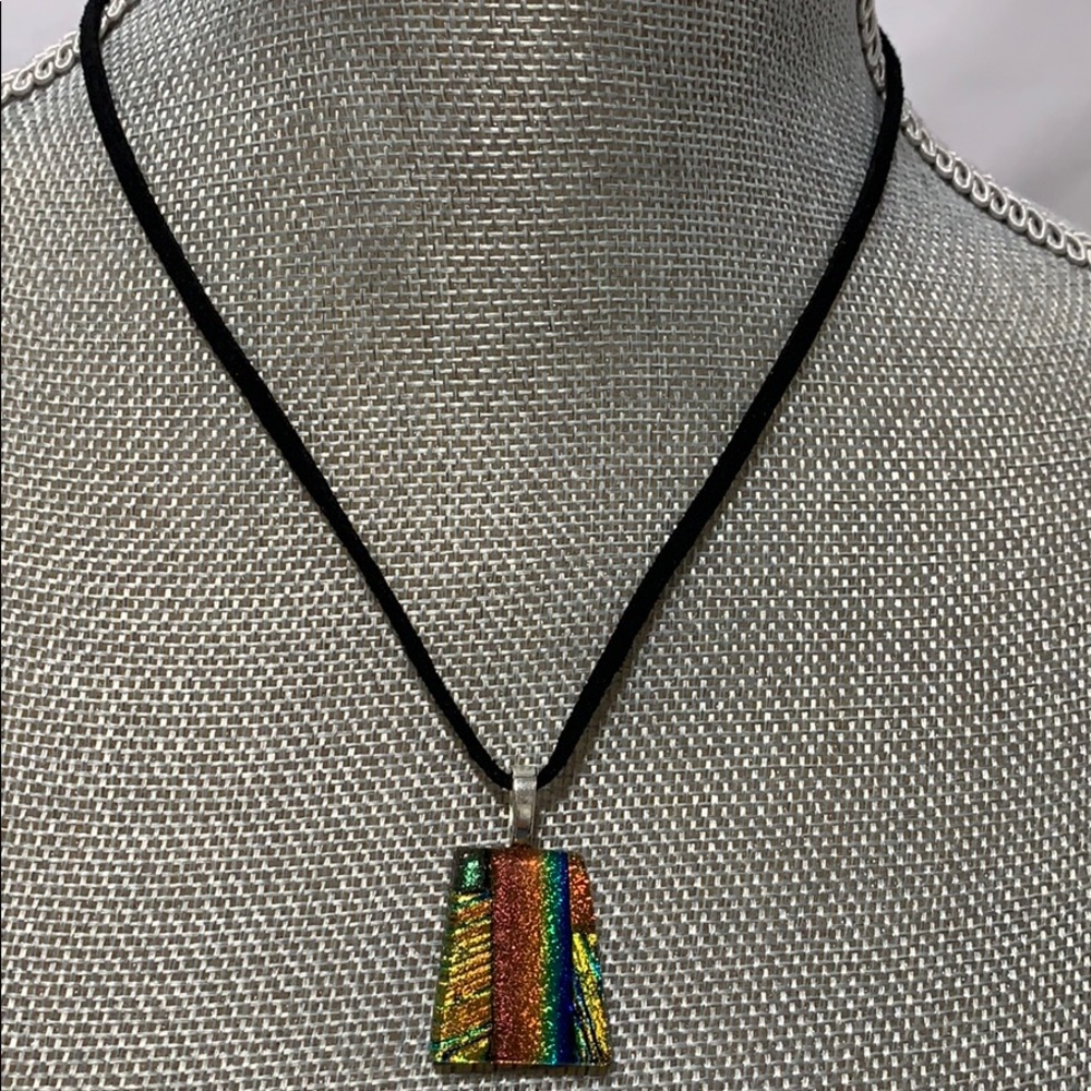 Beautiful leather & silver pendant necklace.
